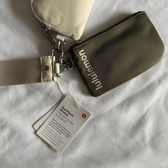 52-54🆕 Lululemon Dual Pouch Wristlet - Grey Sage/White Opal - Picture 2 of 6